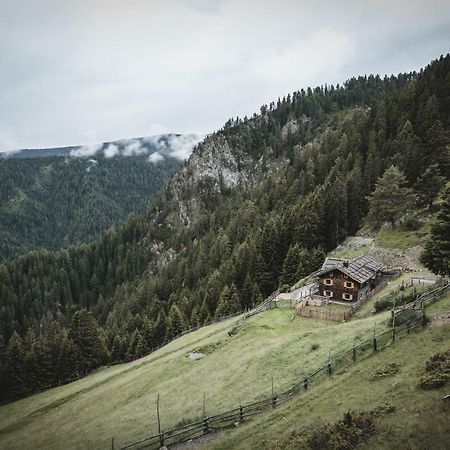 Hirschhof Pfrein - Hideaway Chiusa Exterior foto